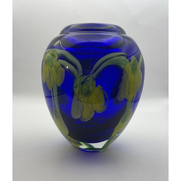 Kusak Art Glass Vase In Cobalt Blue With Cased Yellow Flowers & Green Vines - Picture 4 of 13